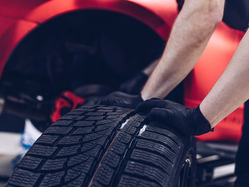 ¿Necesita cambiar las ruedas de su coche en Pontedeume?