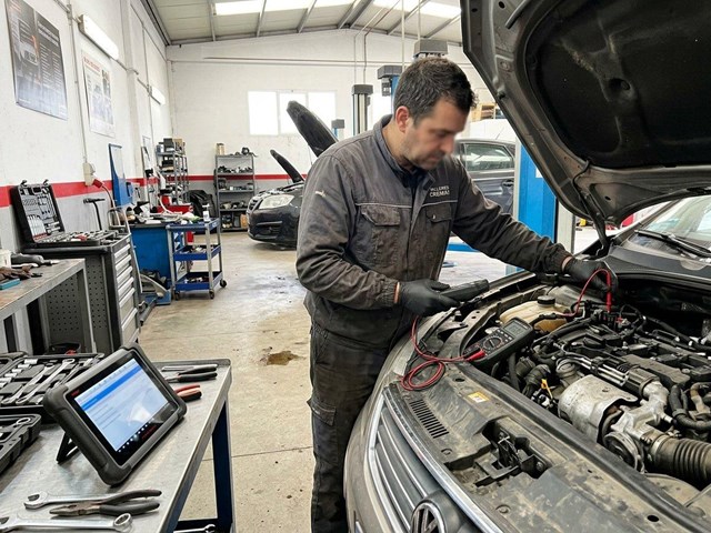 Reparación de fallos eléctricos en vehículos en A Capela